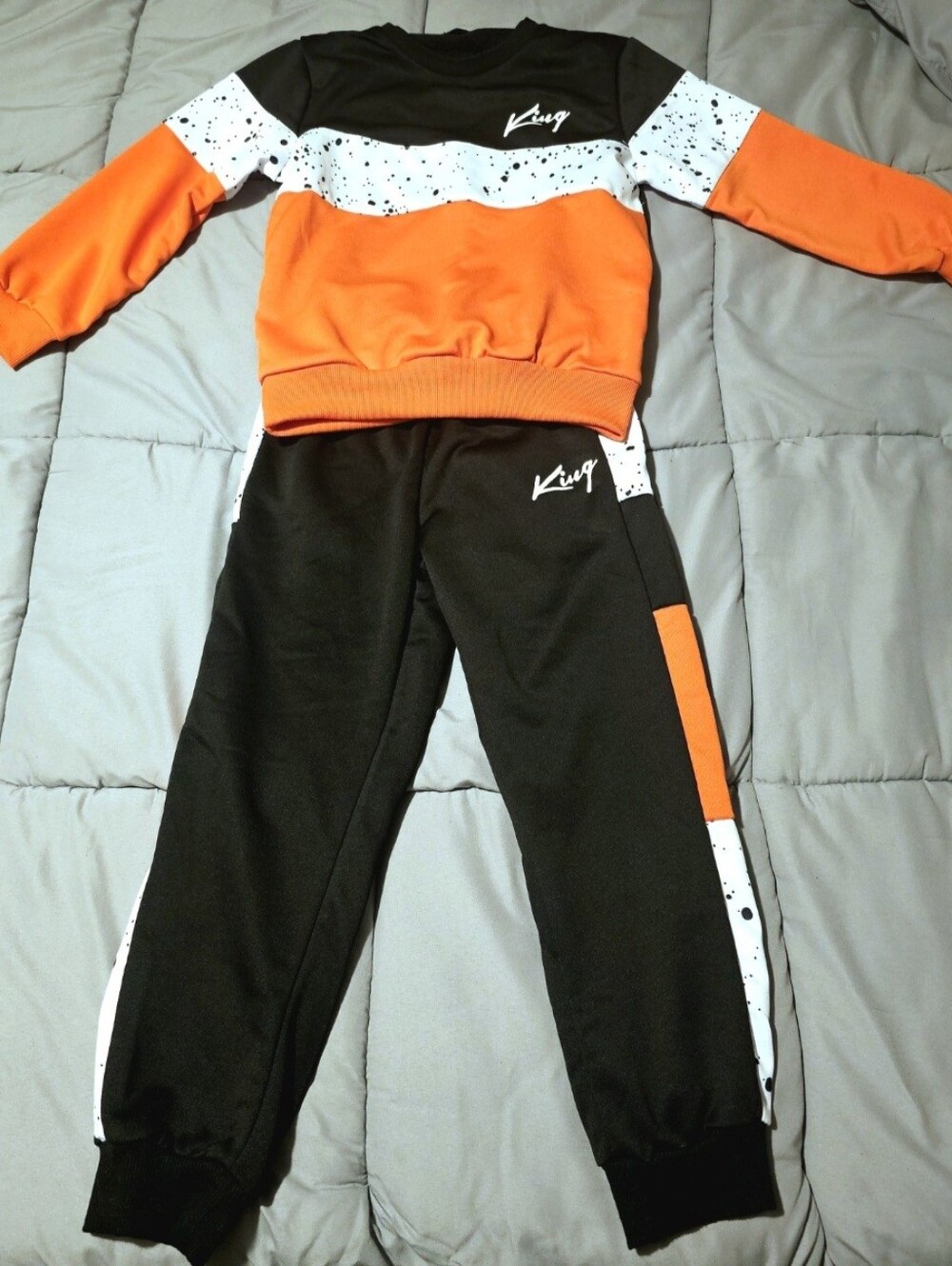 NWOT Kids Athleisure Paint Splatter Sweatsuit Set